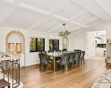 28899 Cliffside Drive - Photo Thumbnail 10
