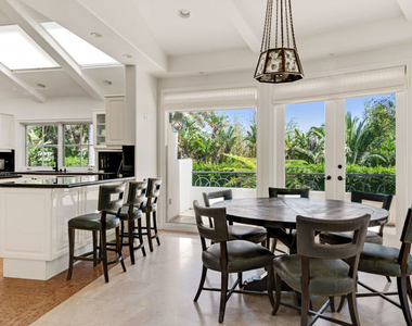 28899 Cliffside Drive - Photo Thumbnail 15