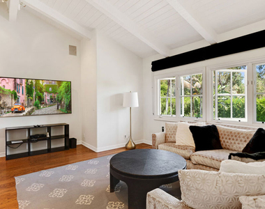 28899 Cliffside Drive - Photo Thumbnail 17