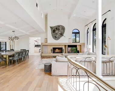 28899 Cliffside Drive - Photo Thumbnail 6