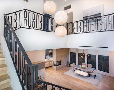307 S Sycamore Avenue - Photo Thumbnail 15