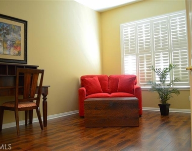 43424 Bordeaux Drive - Photo Thumbnail 10