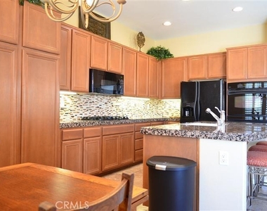 43424 Bordeaux Drive - Photo Thumbnail 8