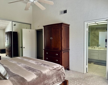 432 S Sierra Madre - Photo Thumbnail 10
