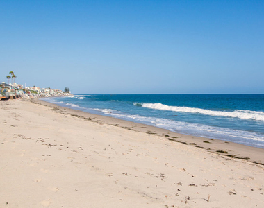 23754 Malibu Road - Photo Thumbnail 36