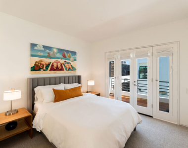 23754 Malibu Road - Photo Thumbnail 31
