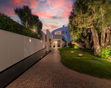 23754 Malibu Road - Photo Thumbnail 50