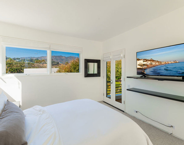 23754 Malibu Road - Photo Thumbnail 28