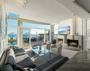 23754 Malibu Road - Photo Thumbnail 5