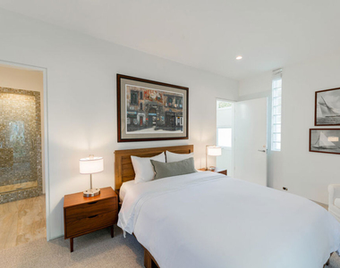 23754 Malibu Road - Photo Thumbnail 25