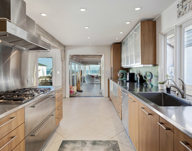 23626 Malibu Colony Road - Photo Thumbnail 8