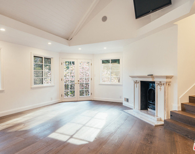 1509 Stone Canyon Road - Photo Thumbnail 12