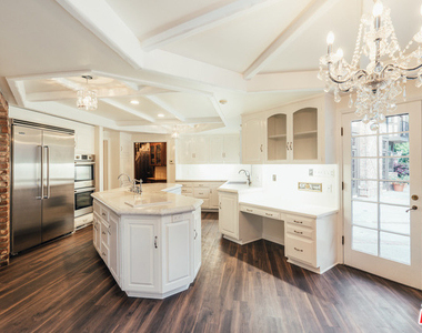 1509 Stone Canyon Road - Photo Thumbnail 10