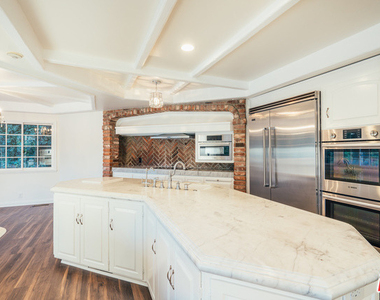 1509 Stone Canyon Road - Photo Thumbnail 9