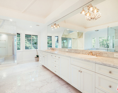 1509 Stone Canyon Road - Photo Thumbnail 15