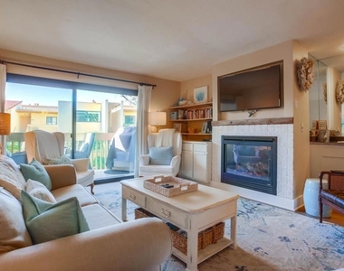429 S Sierra Ave - Photo Thumbnail 2