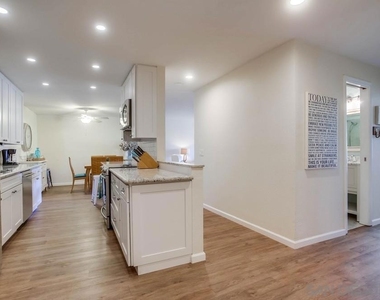 429 S Sierra Ave - Photo Thumbnail 5