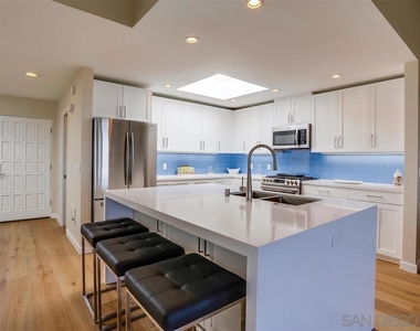 429 S Sierra Ave - Photo Thumbnail 6
