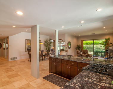 12 Whittier Court - Photo Thumbnail 3