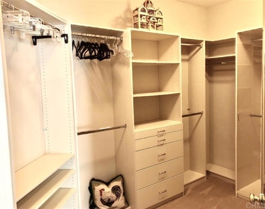 459 Lexington Cr. - Photo Thumbnail 13