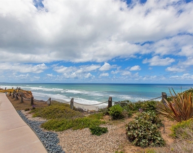 453 S Sierra Ave - Photo Thumbnail 23