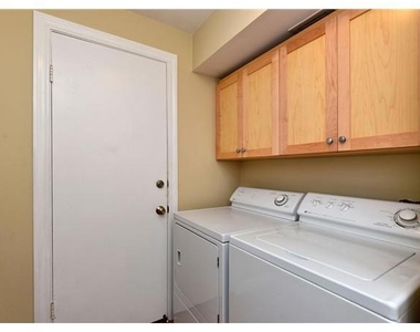 8263 Camino Del Oro - Photo Thumbnail 23