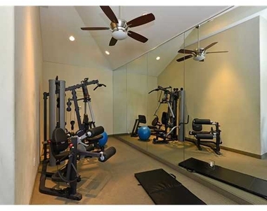 8263 Camino Del Oro - Photo Thumbnail 21