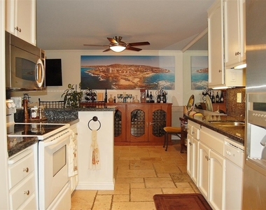 909 Coast Boulevard - Photo Thumbnail 5