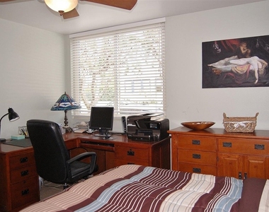 909 Coast Boulevard - Photo Thumbnail 13