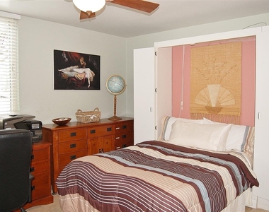 909 Coast Boulevard - Photo Thumbnail 12