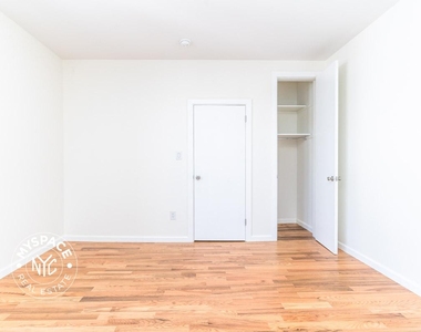 1497 Carroll St - Photo Thumbnail 3