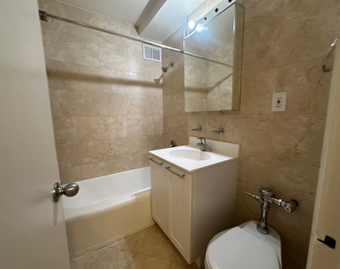 435 East 79th Street - Photo Thumbnail 7