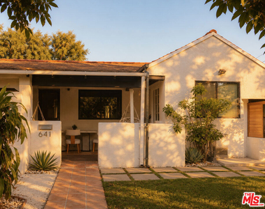 641 N Vista Street - Photo Thumbnail 9