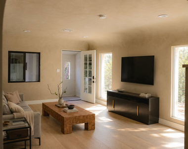 641 N Vista Street - Photo Thumbnail 22