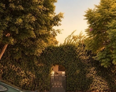 641 N Vista Street - Photo Thumbnail 21