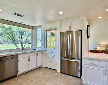 255 San Remo Street - Photo Thumbnail 10