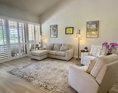 246 Santa Barbara Circle - Photo Thumbnail 6