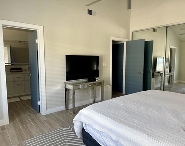 246 Santa Barbara Circle - Photo Thumbnail 10