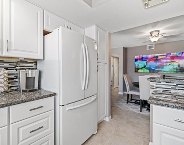 500 S Farrell Drive - Photo Thumbnail 16