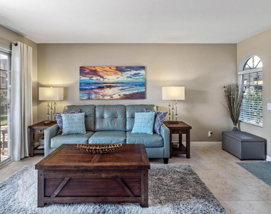 500 S Farrell Drive - Photo Thumbnail 9