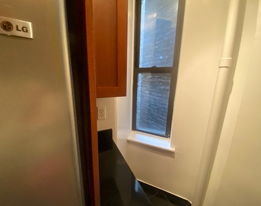 East 83rd Street - Photo Thumbnail 7