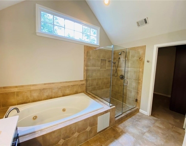 2922 Mitchell Cove Ne - Photo Thumbnail 5