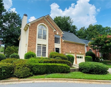 2922 Mitchell Cove Ne - Photo Thumbnail 2