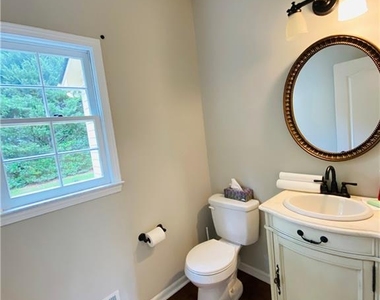 2922 Mitchell Cove Ne - Photo Thumbnail 4