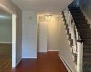 210 Harborview - Photo Thumbnail 1