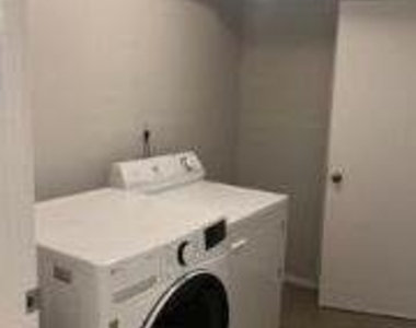 210 Harborview - Photo Thumbnail 8