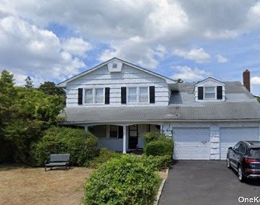 210 Harborview - Photo Thumbnail 0