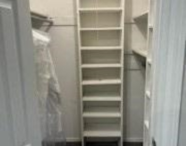 210 Harborview - Photo Thumbnail 16