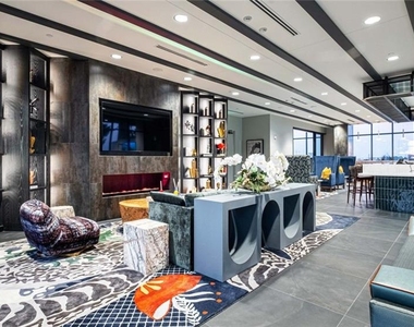 1301 Spring Street Nw - Photo Thumbnail 3