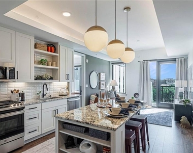 1301 Spring Street Nw - Photo Thumbnail 15